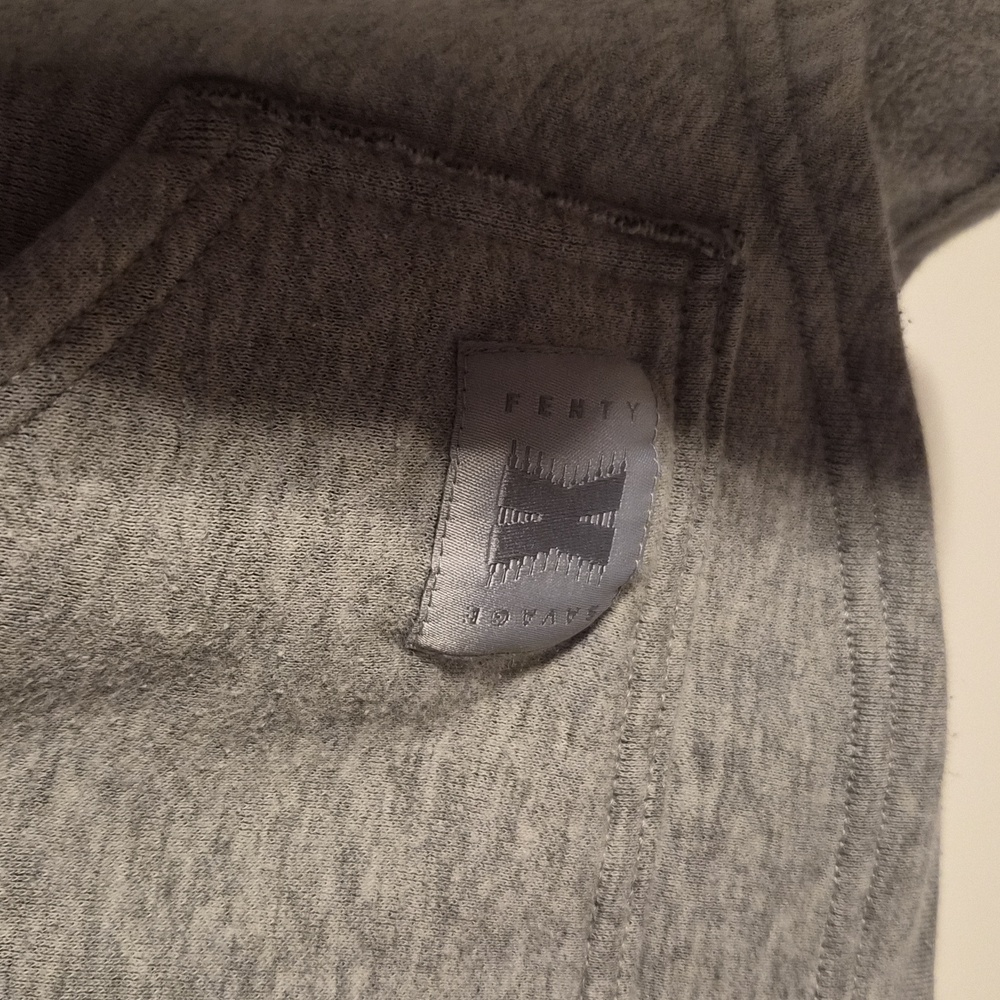 Savage X Fenty Essential Oversized Hoodie -Grey - Picture 3 of 4